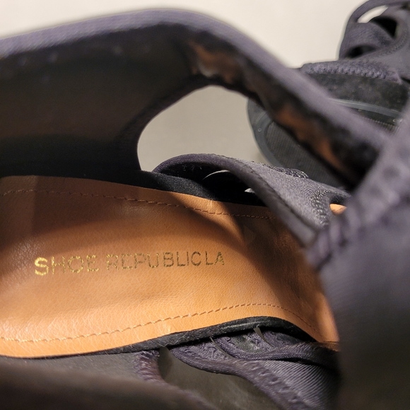 Chunky heel platform layered shoe by Shoe Republica L.A. - Picture 10 of 10